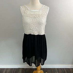 ARDENE Black White Lace Mini Sleeveless Dress (XL)